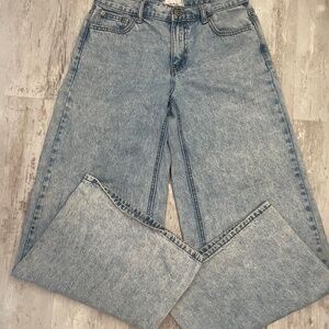 BDG: A Wide Denim Jeans Size 29